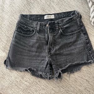 ABERCROMBIE & FITCH black denim shorts size 26/2